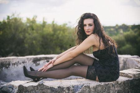 美国大胸丝袜美女,美国大胸丝袜美女的风情万种