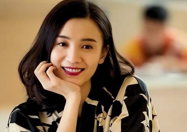 宋佳现任老公蔡程图,甜蜜爱情故事背后的幸福瞬间